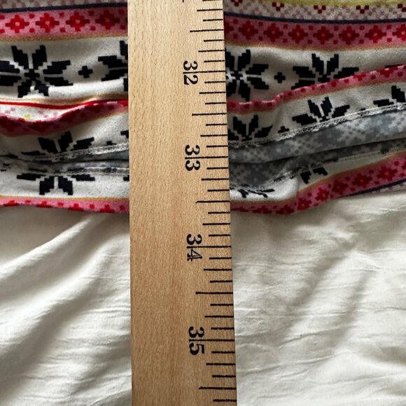 Winter Snowflake Nightshirt Women's 2X-3X Secret Treasures Recycled Polyester - Picture 6 of 6